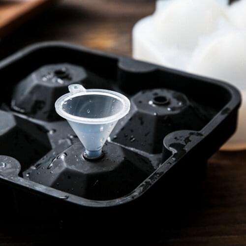 Diamond Shape Ice Cube Tray Silicone Ice Mold Bar Whisky Ice Cube Maker Reusable Silicone Ice Tray With Lid Kitchen Accessories