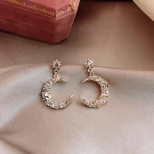 Korean personality trend moon new earrings retro charming and elegant goddess temperament earrings simple fashion earrings