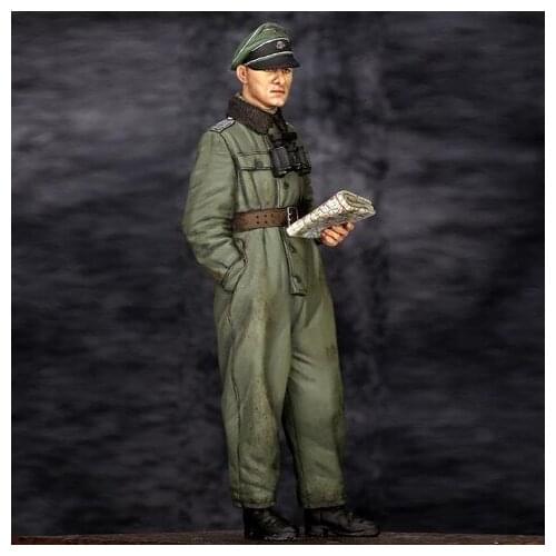 1/35 Joachim Peiper in Kharkov, with 2 different heads, Resin kit Figure soldiers GK, Uncoated No colour