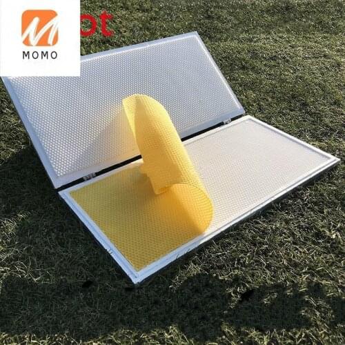 New Hand Pressure Beeswax Foundation Sheet Making Machine Wax Comb Embosser Mill Machine for China /Italian Bee 41.5*19.5cm