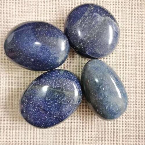 Natural Blue Sand Stone Quartz Crystal Polished Minerals Healing Palm Stone For Party Gift Decoration