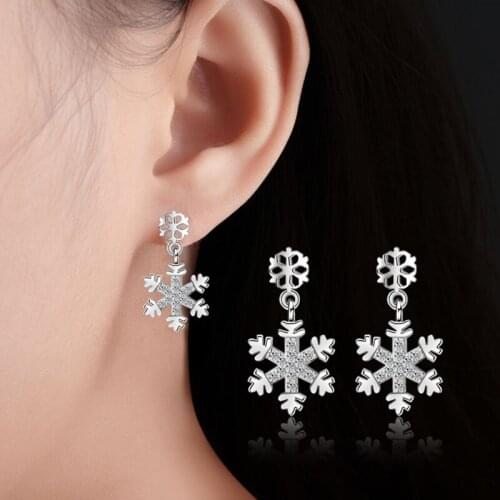 Shiny Zirconia Snowflake Pendants Earrings Cute Silver Color Stud Earrings Fashion Party Jewelry Christmas Gifts For Women Girls