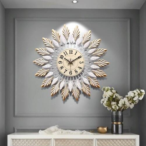 American creative wall clock living room bedroom silent wrought iron fashion clock wall decoration light luxury art wall clock