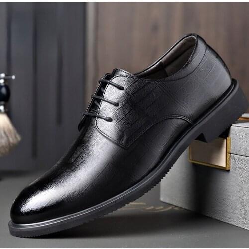 Mens Leather Shoes Business Formal Wear Pointed Toe Men Shoes Large Size Mens Cowhide Black Patent Leather Groom Wedding Shoes