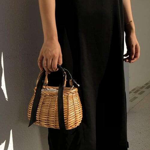Rattan Shoulder Handbag Straw Bag 2021 Fashion Basket High Quality Hand Woven Bag Summer Beach Bag Women Top Handle Bag