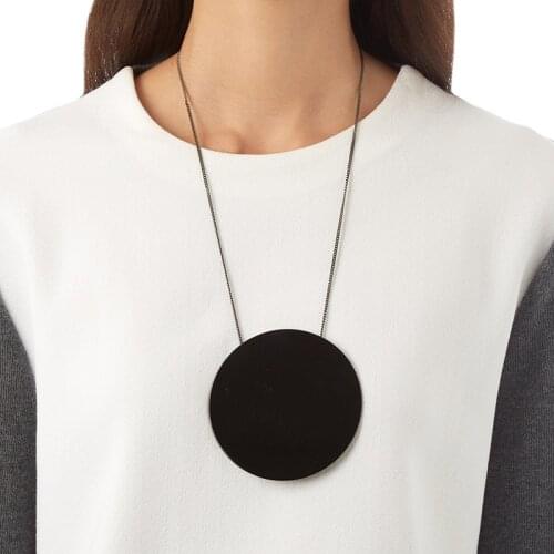 Concise Style Black White Necklace Fashion Trendy Hyperbole Big Acrylic Circle Long Collar Pendant Necklaces For Women Bijoux