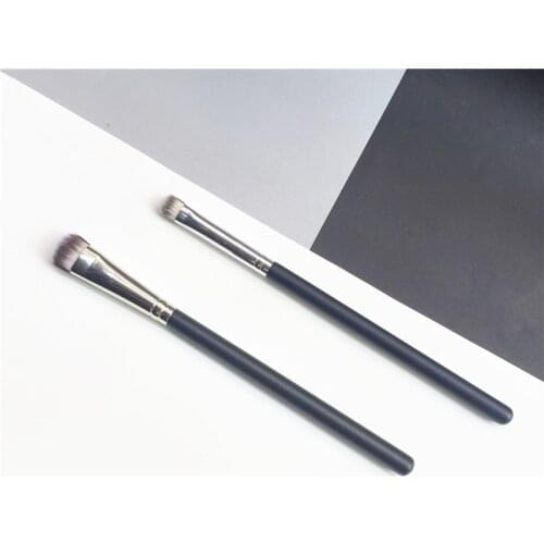 Split Fibre All Over Eye Shadow Makeup Brushes #233 / #235 - Semi-Precious Shadow Blending Cosmetics Tools