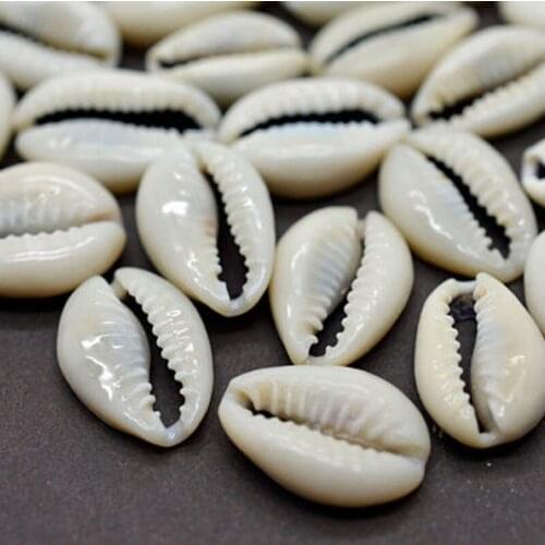 50Pcs White Sea Shell Beads Beach Shells DIY Bracelets Necklaces Charms Pendants Jewelry Making For Women Sea Shells Accessories