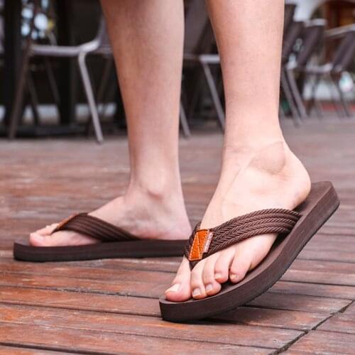 Summer Flip Flops Men Slippers Outdoor Beach Sandals Comfortable Men Casual Shoes Indoor Flat Male Flip-flops claquette homme