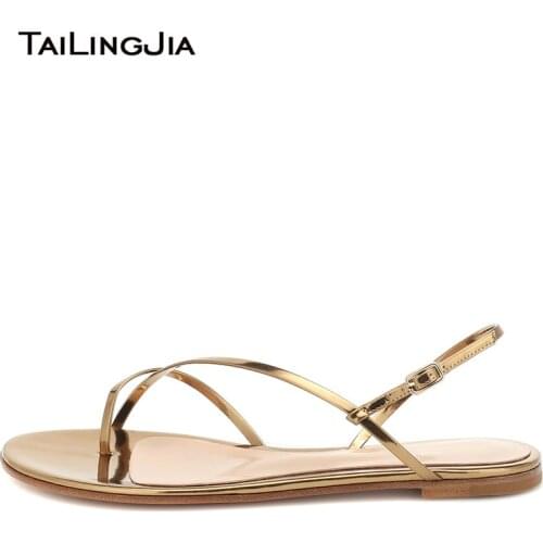 2021 Gold Flats Thong Bare Sandals Women Summer Flat Strappy Beach Shoes Ladies Toe Ring Sandals Buckle Strap Woman Footwear