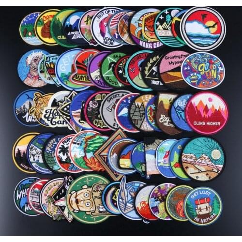 New Round Mountain Patches for Clothing Camping Adventure Badge Patch Iron-on Embroidery Patches Clothes Apparel Accessory