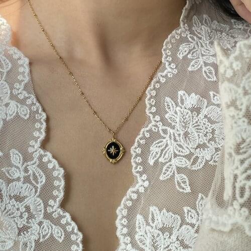 Silvology 925 Sterling Silver Anise Star Pendant Necklace for Women Oval Epoxy Bead Chain Clavicle Necklace Statement Jewelry