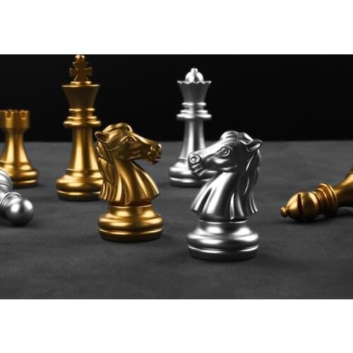 Gold Silver Magnetic Chess Set Plastic Chess Game Medieval Chess Set Middle Big Large Size with Chessboard
