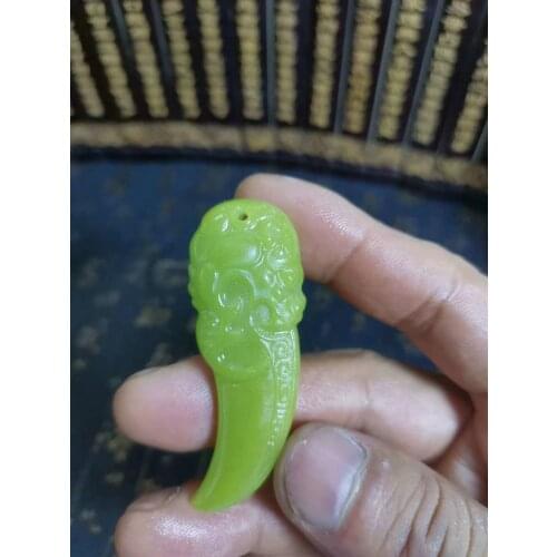 Original luminous stone handcarved spitze green jade pendant glowing jade necklace women pendants