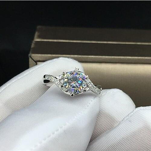 Solid AU750 18K White Gold 1ct 6.5mm Round Brilliant Cut 6 Prong Side Stones Moissanite Ring For Women Engagement Ring
