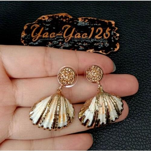 Natural Spotted Clam Seashells Gold color Plated Stud Earrings for Women Boucle D'oreille Jewelry Bohemian Droplets Brincos