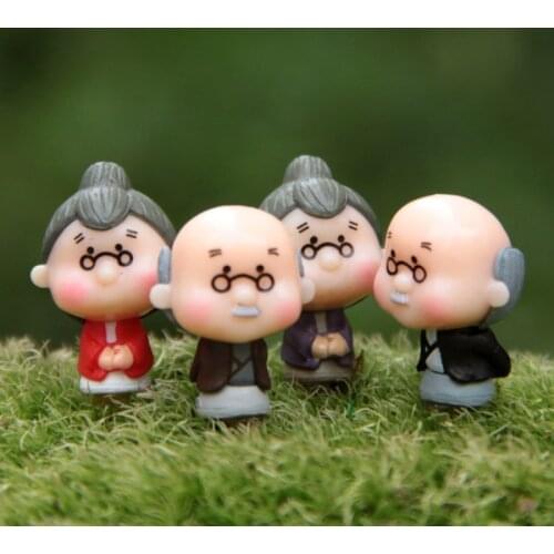 1 Pair Resin Lovers Doll 1:12 Scale Doll House Accessories Dollhouse Decoration Cartoon Doll Toy Valentines Day Gift (S5