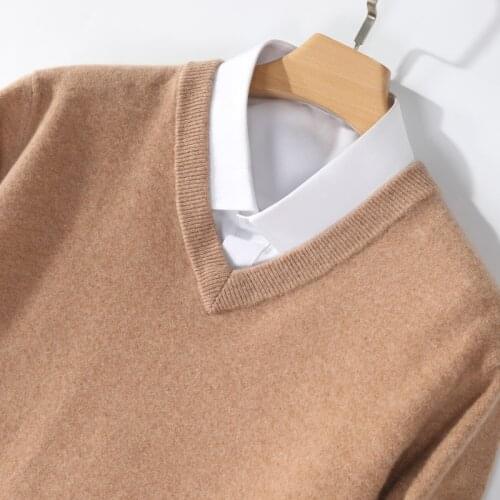 The new mens V-neck sweater autumn/winter chicken-necked knitwear casual big yard bottom cashmere sweater