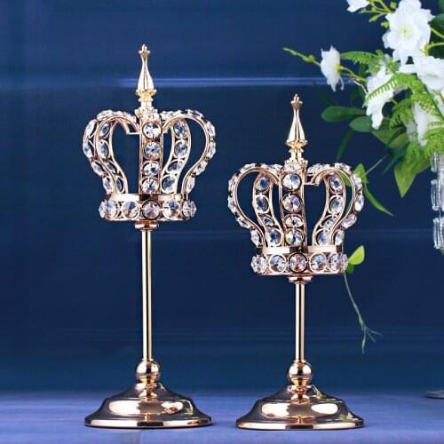 Metal Candle Holder Gold Crown Shape Candelabra Fashion Wedding Candle Stand Exquisite Candlestick Table Christmas Home Decor