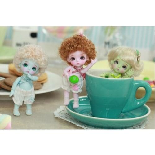 Free shipping . 1/12 BJD white doll .Belle