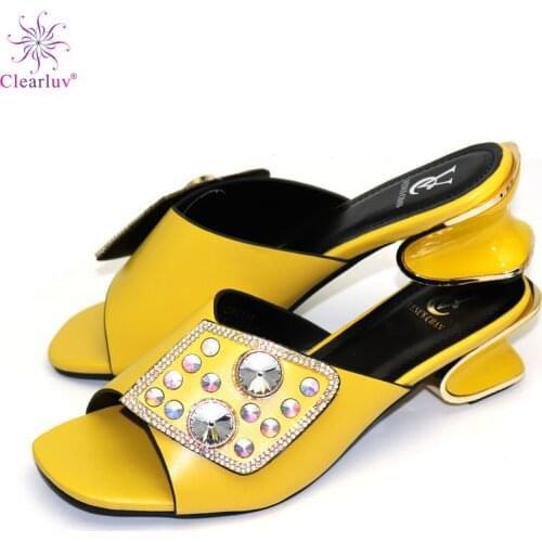 New Arrival Italian Women Wedding Pumps Decorated with Rhinestone Slip on Shoes for Women Nigerian Shoes Luxury Sandals Women