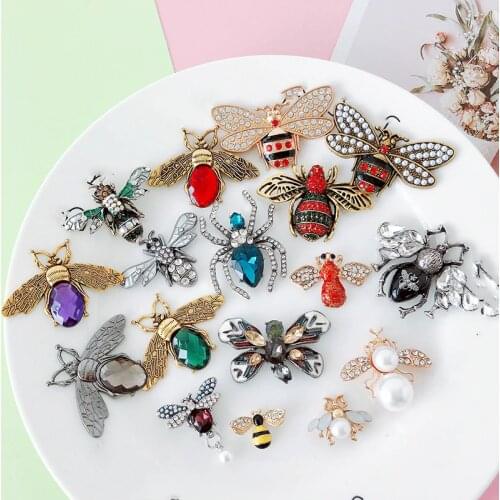 New Hot Cheap Prices Animal Metal Buttons DIY Handwork Bee Spider Decoration Mix Size 5Pcs/Lot Rhinestones Crystal Accessories