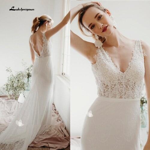Elegant Sheath Sleeveless Plunging V-Neck Lace Bridal Gown With Deep V-Back And Buttons Wedding Dresses 2021