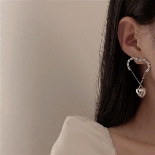 Korea Bling Diamond Chain Stitching Three-dimensional Metal Love Earrings for Women Girls Golden and Silver Jewelry Accessories