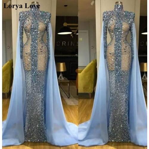 Elegant Luxurious Evening Dresses 2020 Women Formal Party Prom Gowns Champagne Long Sleeves Lace Appliques Vestidos De Noiva
