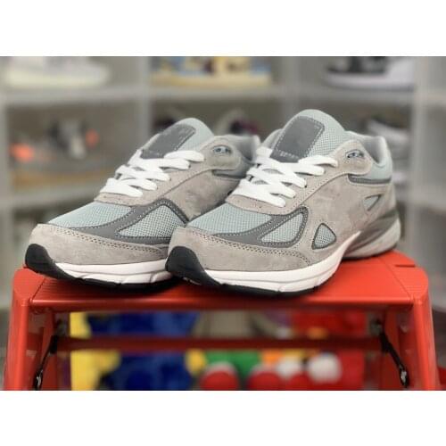 2021 New Fashion Mesh Breathable Couple Sneakers Retro Style Sports Mens Shoes Lightweight All-match Trend Womens Shoes