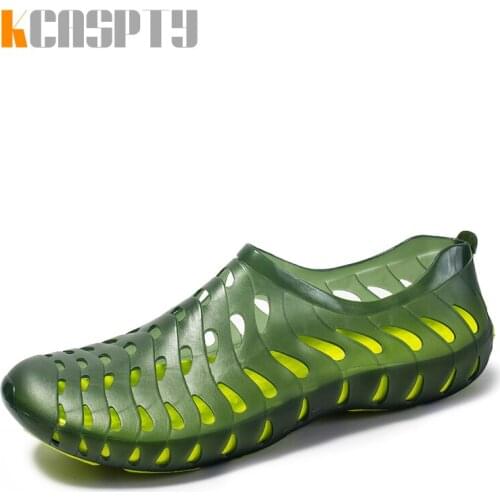 Water Shoes Men‘s Aqua Shoes Sandals Women Beach Sneakers Hollow Out Breathable Couple Shoes Slippers Swimming Upstream Shoes