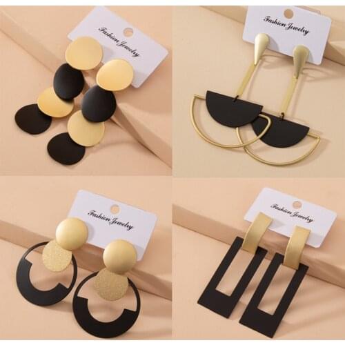 Fashionsimple black gold long round earrings,retro gold metal geometric hanging earrings,ladies party wedding jewelryaccessories
