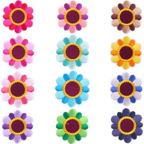 Colorful Daisy Embroidery Patches for Clothing Floral Stickers Iron on Blanket Bedding Hole Darn Patches DIY Sunflower Appliques