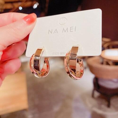 OLIRAFT 2021 Fashion Gold Color Metallic Criss C Shaped Small Earrings For Women Personality Wholesale