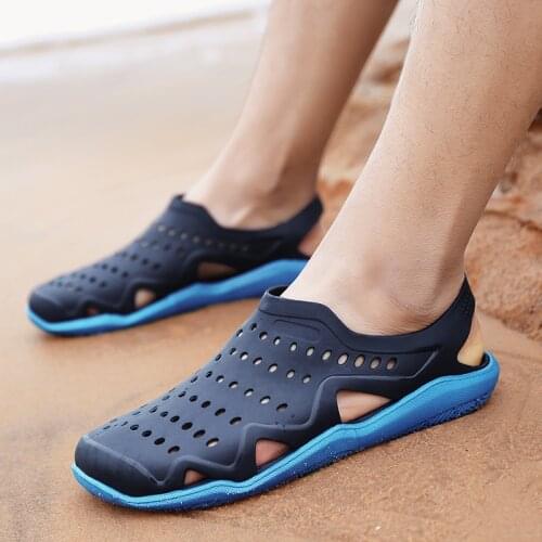 Mens Beach Shoes New Summer Sandals Wading Shoes Men Slides Closed Toe Soft Sole Breathable Outdoor Slippers