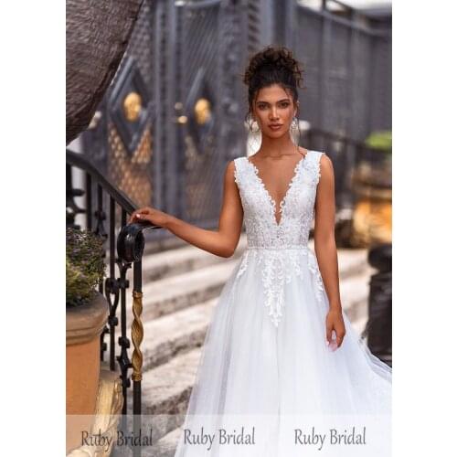 Gy2-25 Princess White V-Neck Tulle Appliques Boho Wedding Dress Long A-line Sexy Deep Back Pearls robe de mariee