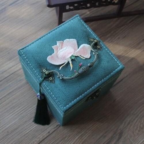 Chinese Style Antique Style Jewlery Box Embroidered Lotus Necklace Jewlery Box Embroidered Flowers Three Layer with Lock