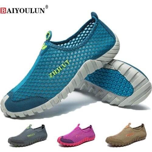 2021 Aqua Shoes Unisex Casual Shoes Fashion Mesh Breathable Quick-dry Outdoor Rubber Sole Slip on Water Shoes