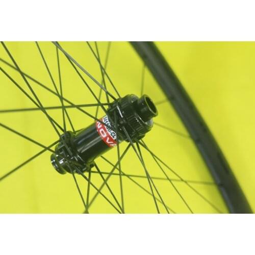 SPEEDSAFE 630g 29er MTB asymmetric XC 28mm UD 3K 12K carbon front wheel Novatec D411SB-CL Center Lock clincher tubeless
