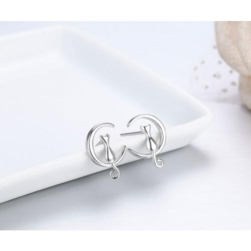 Cute 925 Sterling Silver Kitty Cat on Moon Gato Stud Earrings For Women Children Girls Kids Jewellery Gift brinco pequeno Aros