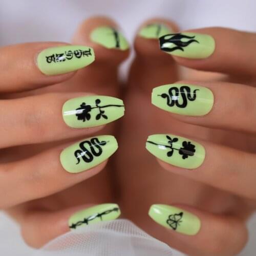 24 PCS Short Nail Art Full Cover Fack Nails Stiletto Fake Nails With Designs Snake Gels Nail концелярские наклейки