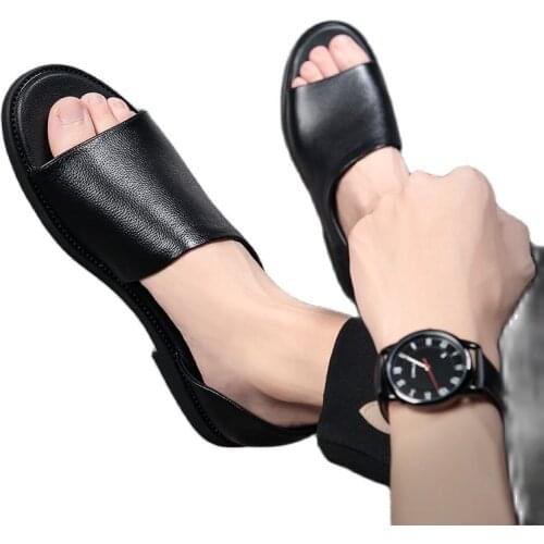 2021 Mens Sandals Soft Leather Sandals Black Beach Shoes Casual Sandals Men Comfortable Summer Men Shoes