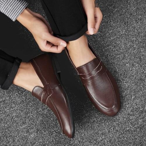 2020 cuero hombre informales spring leisure shoes sale mens flat hot shoe de mens casuales casual for masculino sapato fashion