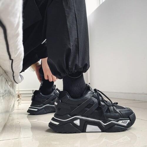 2020 Mens new Korean thick bottom sports wind mens shoes reflective cool tide shoes casual shoes outdoor sports shoes