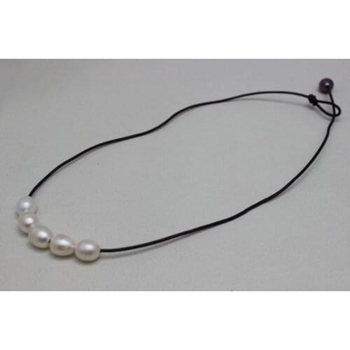 Handmade Leather Pearl Jewelry Rice Black Color Leather 5 White & 1 Black Freshwater Pearl Necklace 10X12MM 18 Inches No Metal