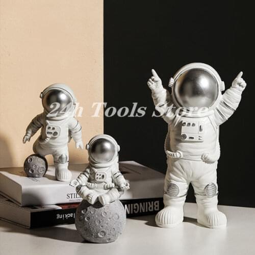 Resin Astronaut Figurines Fashion Spaceman With Moon Sculpture Decorative Miniatures Cosmonaut Statues Gift For Man & Boyfriend