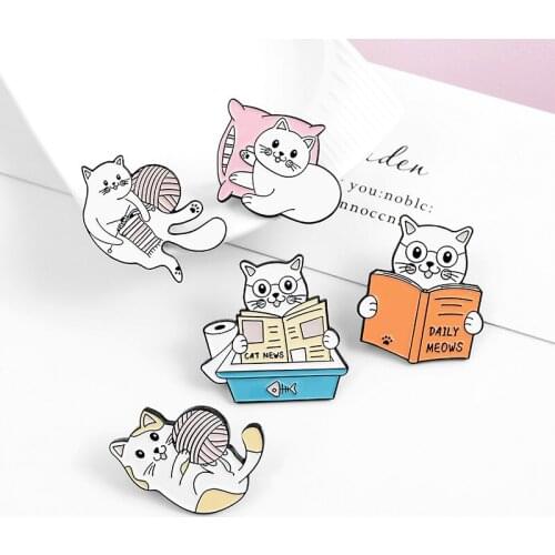 Cat Kitten Knitting Reading Playing Pillow Cartoon Lapel Pins Brooch Metal Badge Vintage Classics Jewelry Gifts Collection