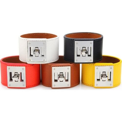 New Fashion Pury Color Bracelet Metal Alloy Leather Aesthetic Charms Gift Bracelets for Women