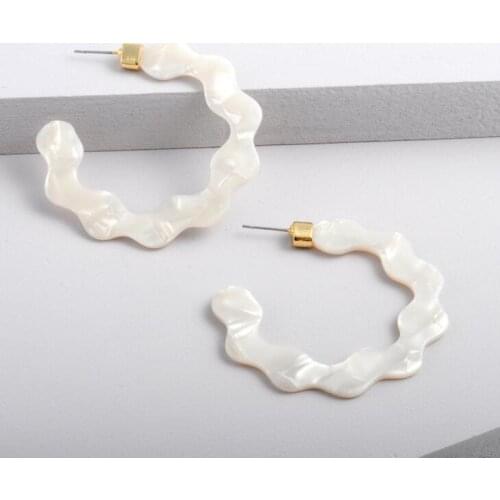 PPG&PGG 2019 Trend Acrylic Geometric Circle Earrings Women White Cute Sweet Jewelry Korea Camellia Fashion Party Earrings