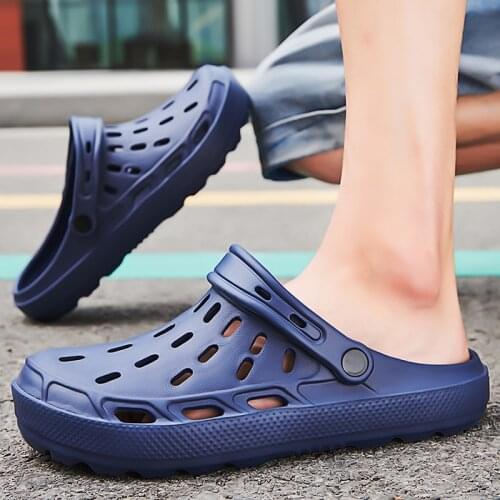 High Quality Luxury Mens Slippers 2021 Sandals for Men Comfortable Beach Sandals In Summer Clogs Garden Black Water Slippers
